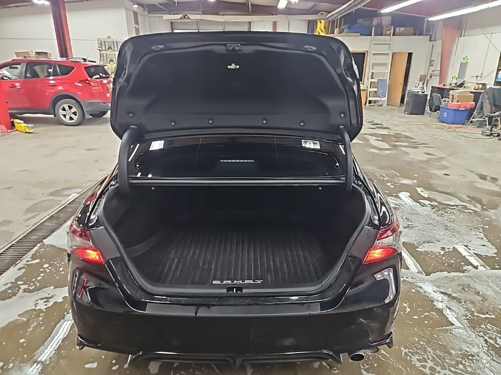 Used 2023 Toyota Camry SE image 30