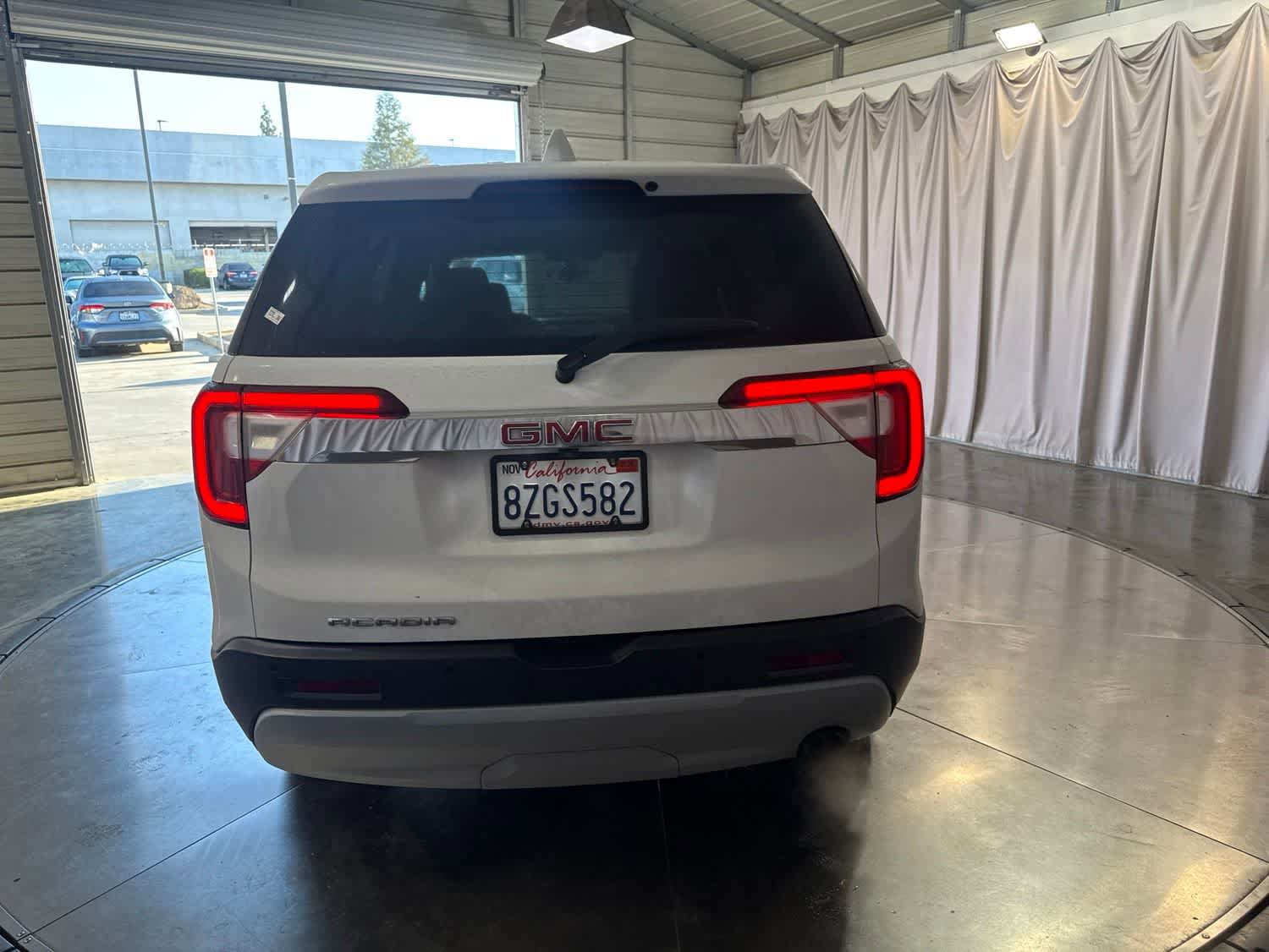 Used 2020 GMC Acadia SLE FWD image 6