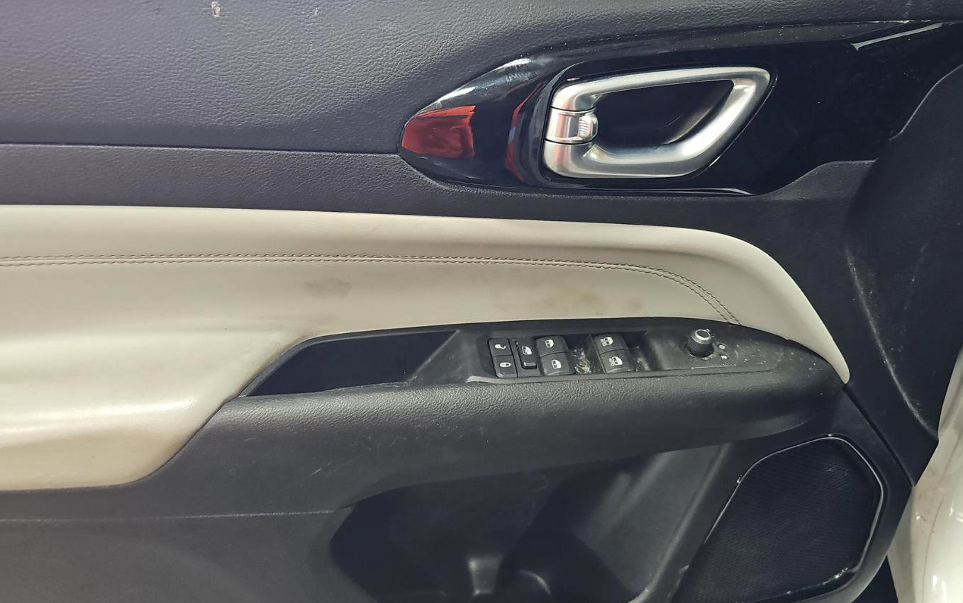 Used 2022 Jeep Compass Limited image 9