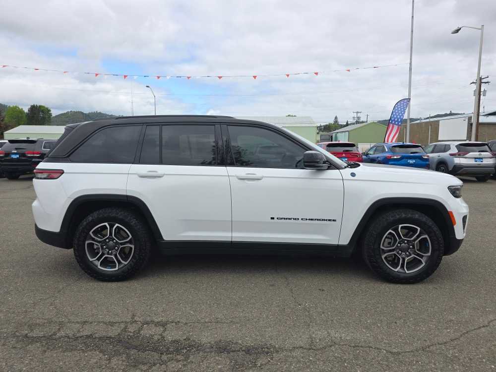 Used 2023 Jeep Grand Cherokee Trailhawk AWD/4WD image 6