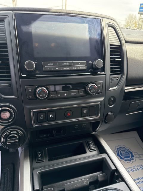 Used 2024 Nissan Titan SV w/ SV Convenience Package image 18