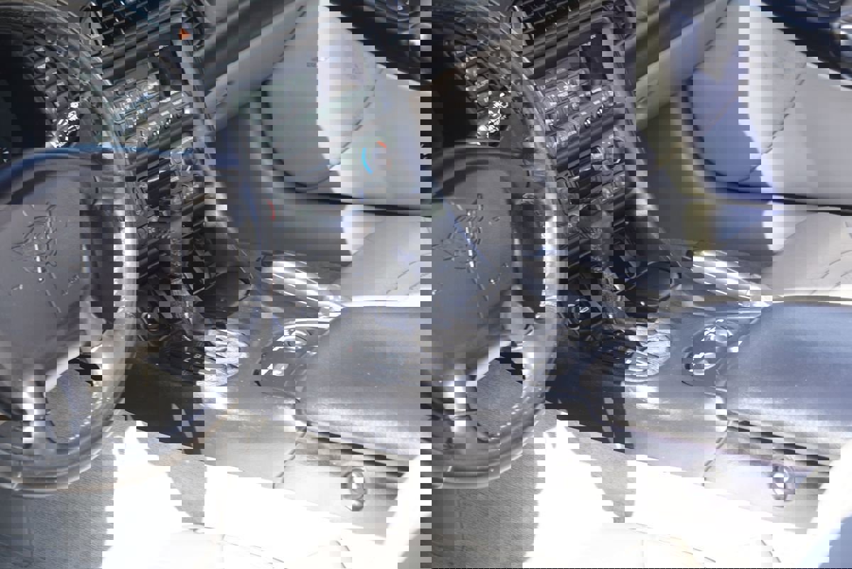 Used 1999 Chevrolet Corvette Convertible w/ Memory Pkg image 18