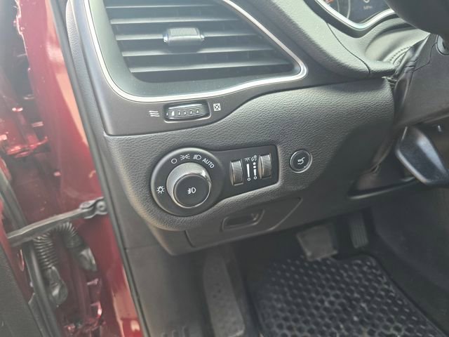 Used 2021 Jeep Cherokee Trailhawk w/ Sun, Sound & Nav Group image 19