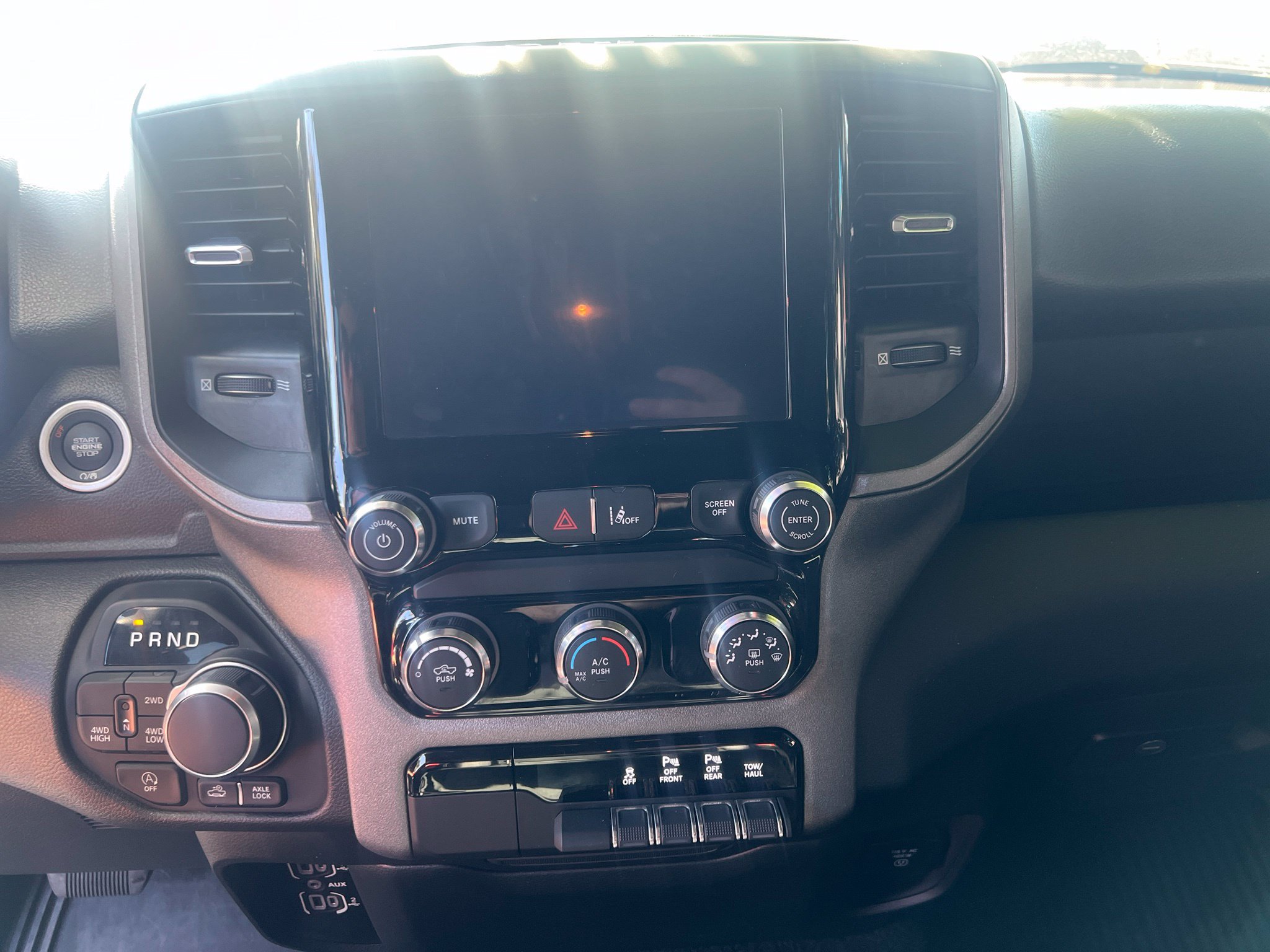 Used 2025 RAM 1500 Warlock AWD/4WD image 19