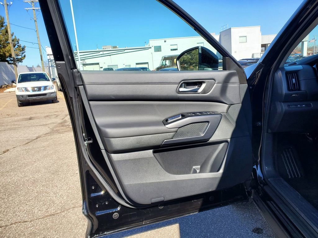 New 2026 Nissan Pathfinder SL image 15
