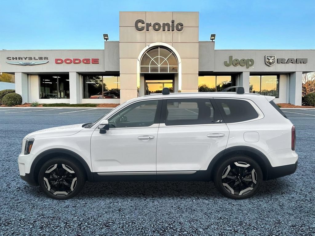 Used 2024 Kia Telluride S w/ S Sunroof Package FWD image 6
