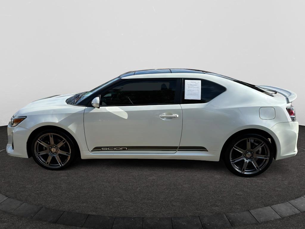 Used 2016 Scion tC image 2