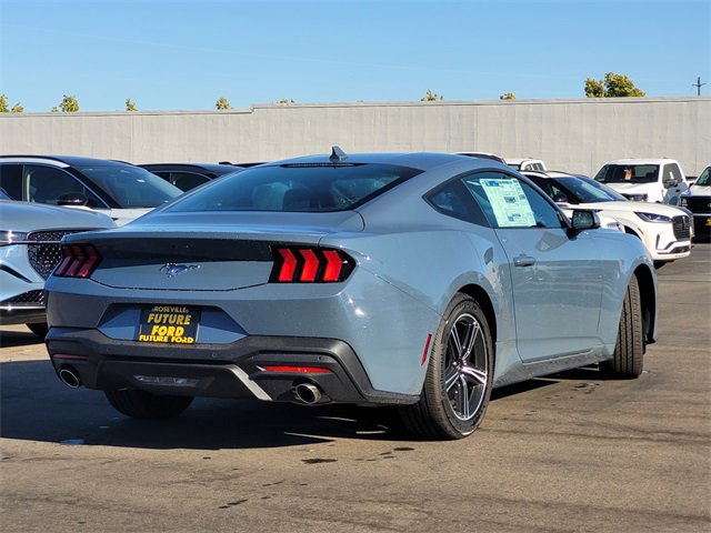 New 2025 Ford Mustang Coupe image 4
