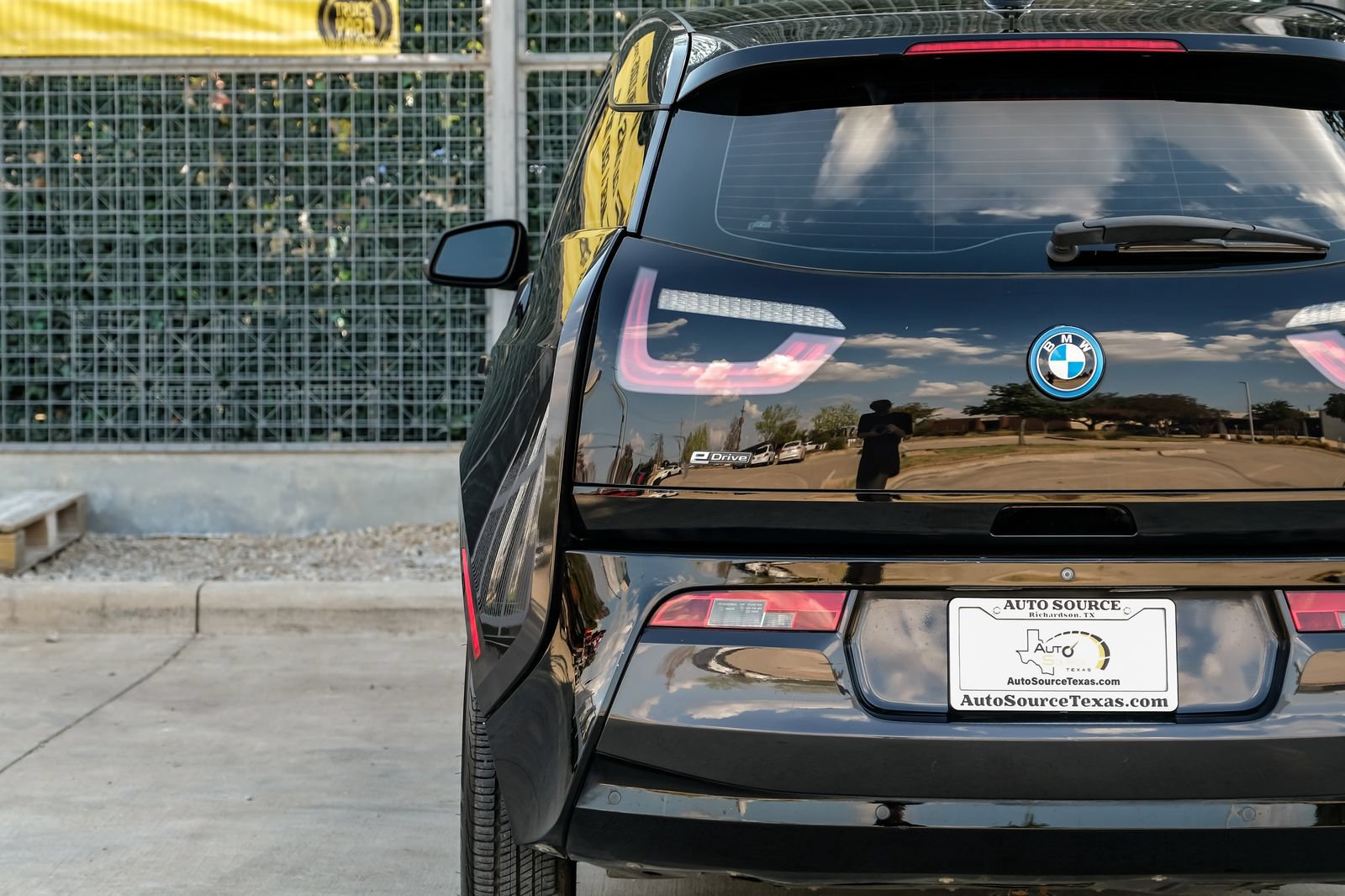 Used 2015 BMW i3 w/ Range Extender RWD image 43