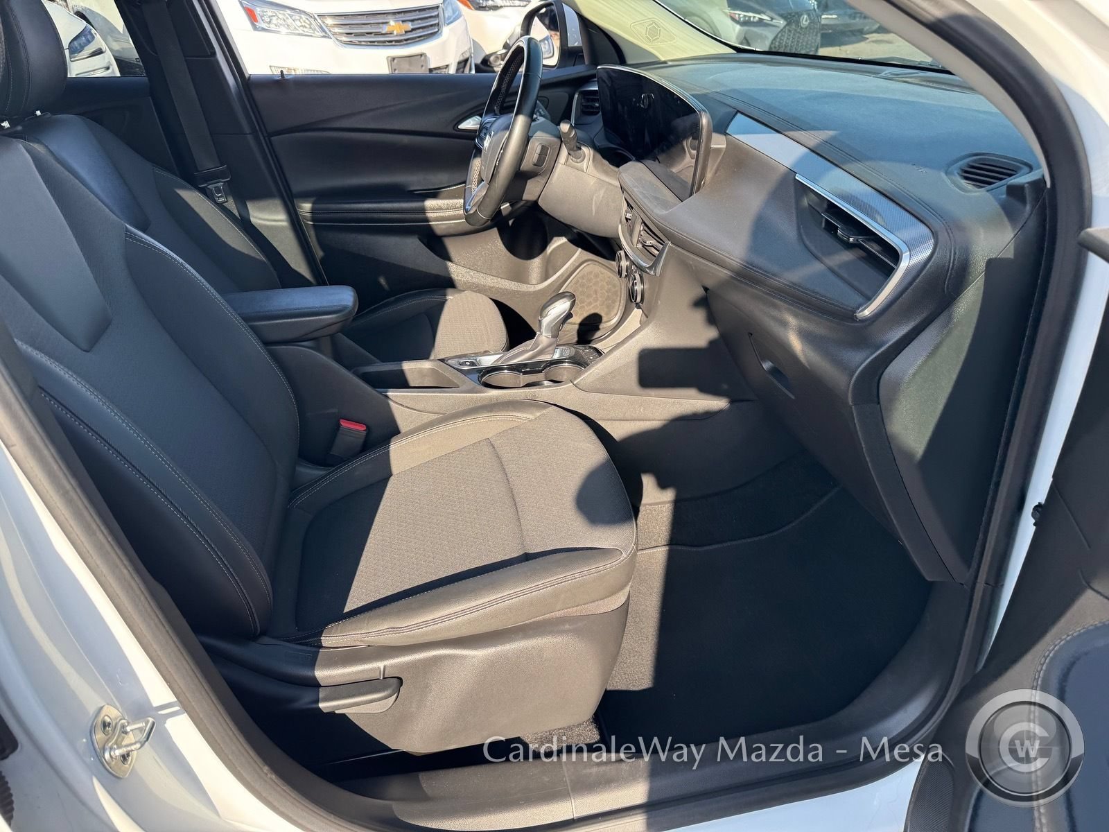 Used 2024 Buick Encore GX Preferred FWD image 27