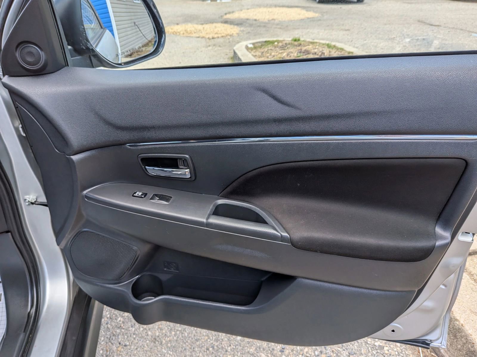 Used 2021 Mitsubishi Outlander Sport LE FWD image 30