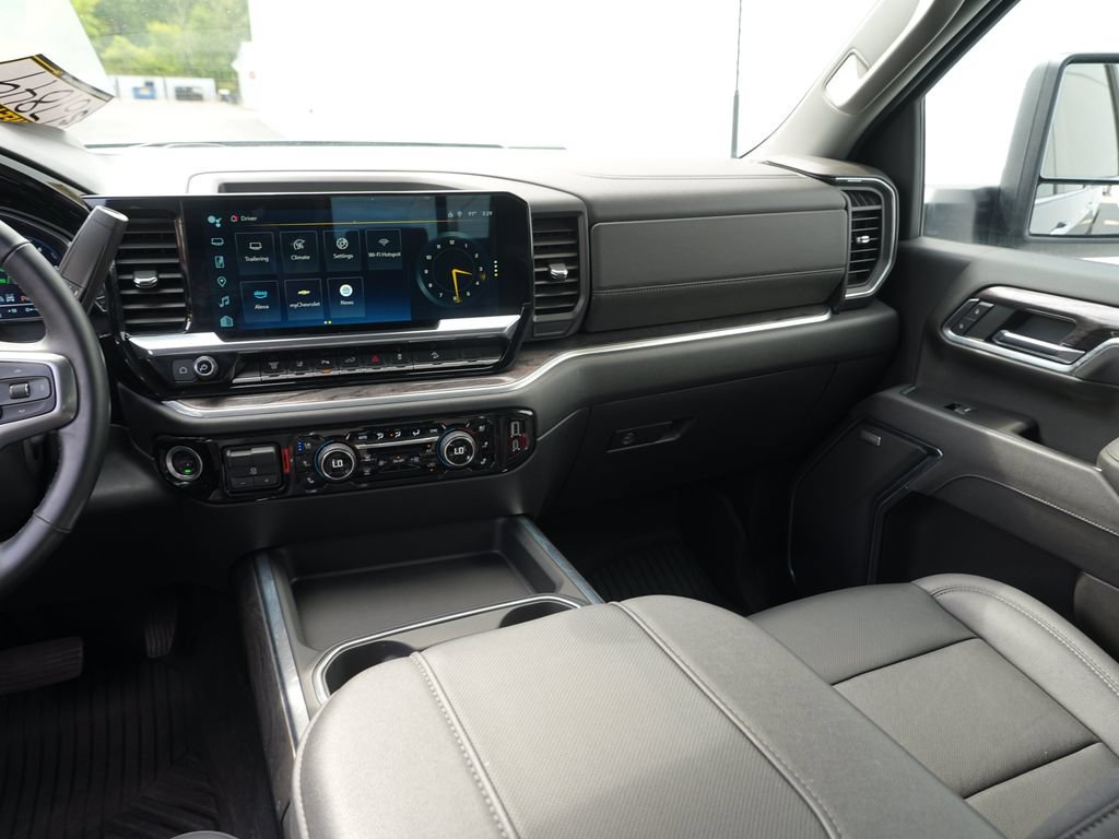 Certified 2025 Chevrolet Silverado 3500 LTZ w/ LTZ Plus Package AWD/4WD image 22