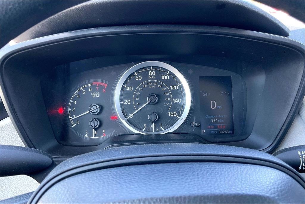 Used 2022 Toyota Corolla LE image 19