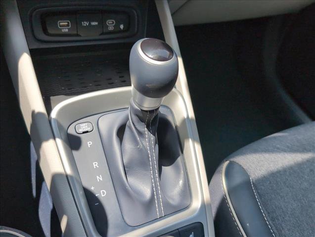 Certified 2024 Hyundai Venue Limited FWD image 14