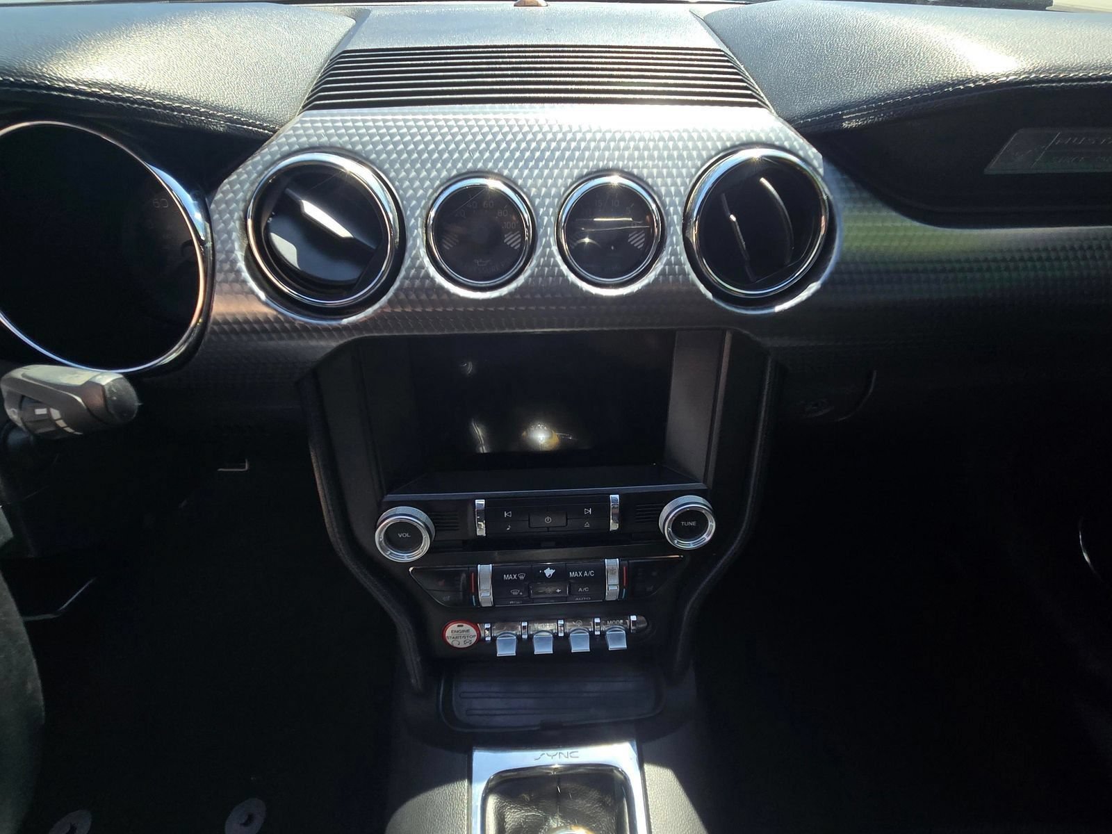 Used 2017 Ford Mustang GT Premium w/ GT Performance Package RWD image 7