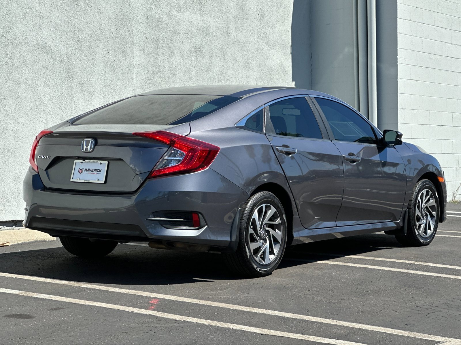 Used 2016 Honda Civic EX image 5