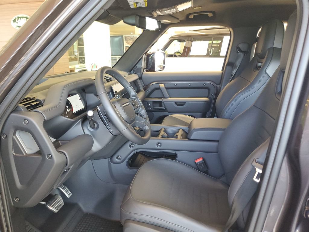 Certified 2025 Land Rover Defender 110 AWD/4WD image 14