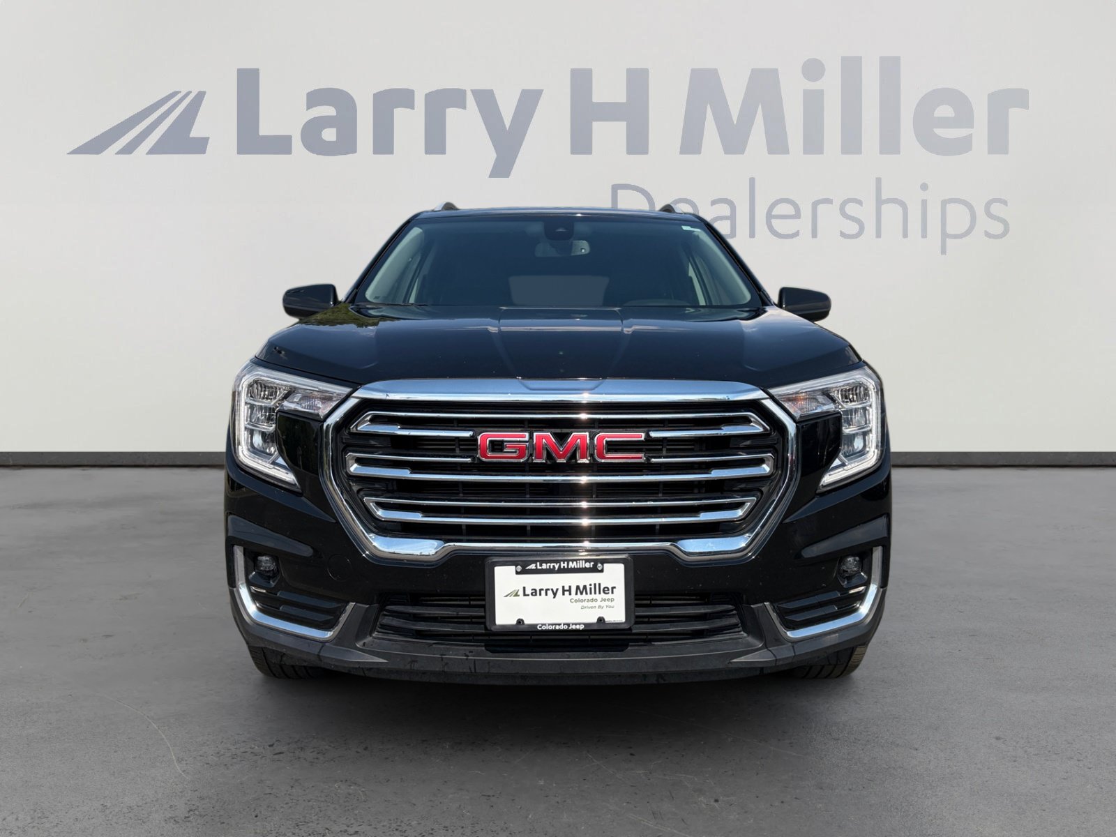 Used 2024 GMC Terrain SLT AWD/4WD image 8