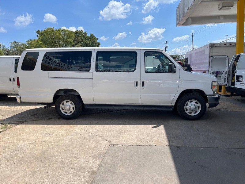 Used 2008 Ford E-350 and Econoline 350 XLT RWD image 3