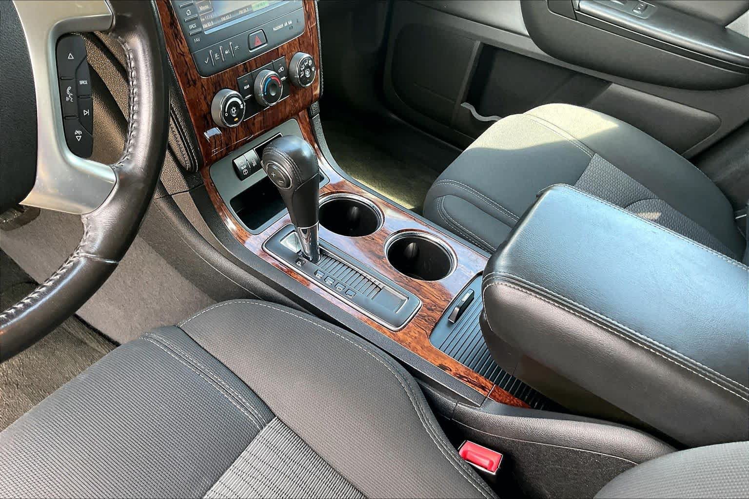 Used 2013 Chevrolet Traverse LT FWD image 16