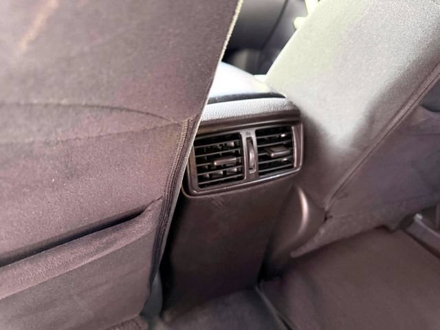 Used 2016 Nissan Rogue SV FWD image 13