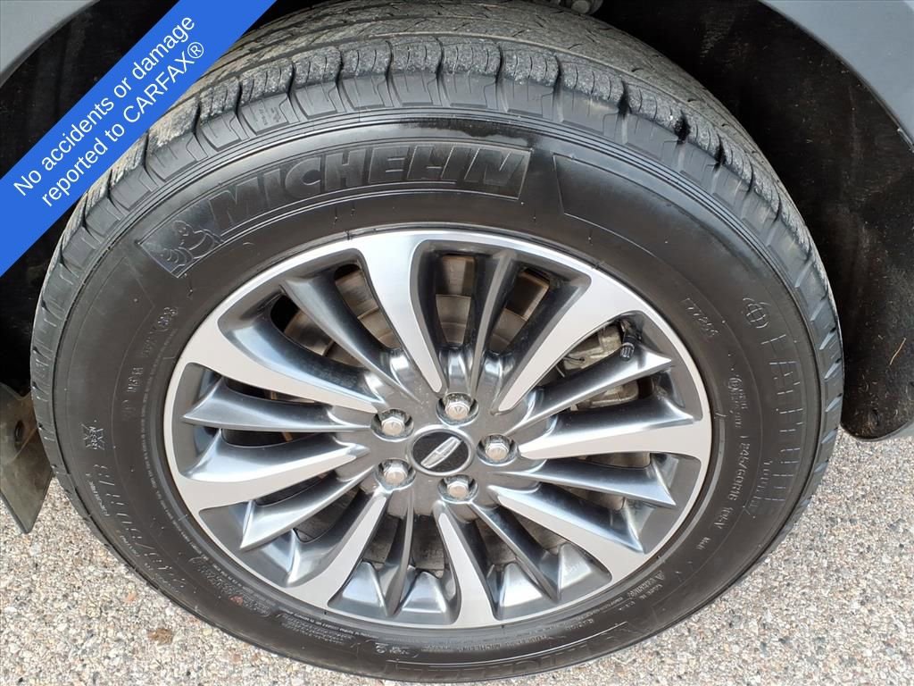 Used 2023 Lincoln Nautilus Reserve image 9