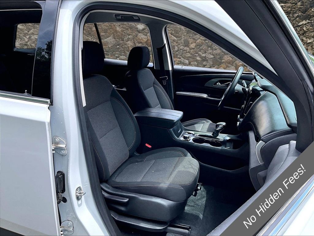 Used 2021 Chevrolet Traverse LS AWD/4WD image 6