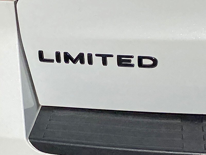 Used 2023 Ford Expedition Limited AWD/4WD image 11