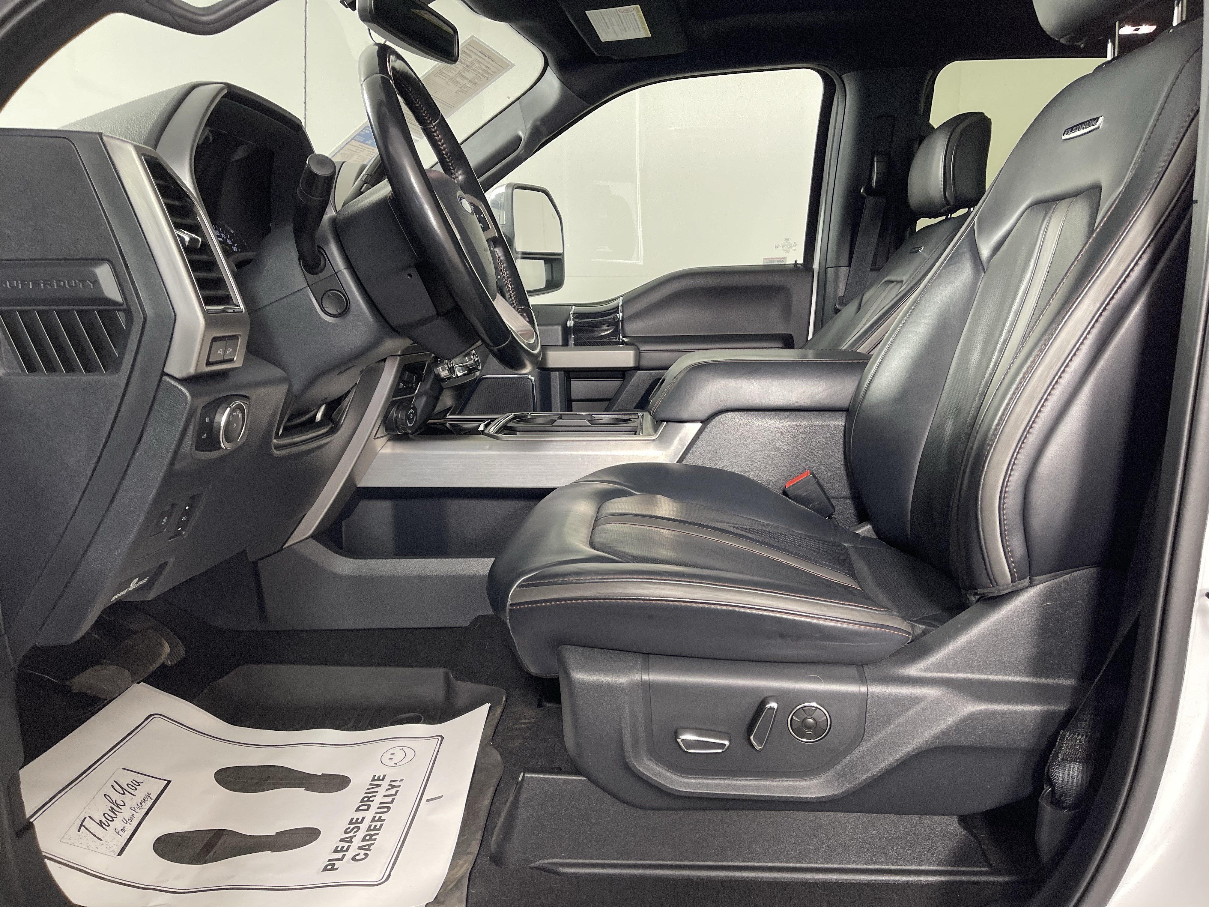 Used 2022 Ford F350 Platinum w/ Tremor Off-Road Package AWD/4WD image 11