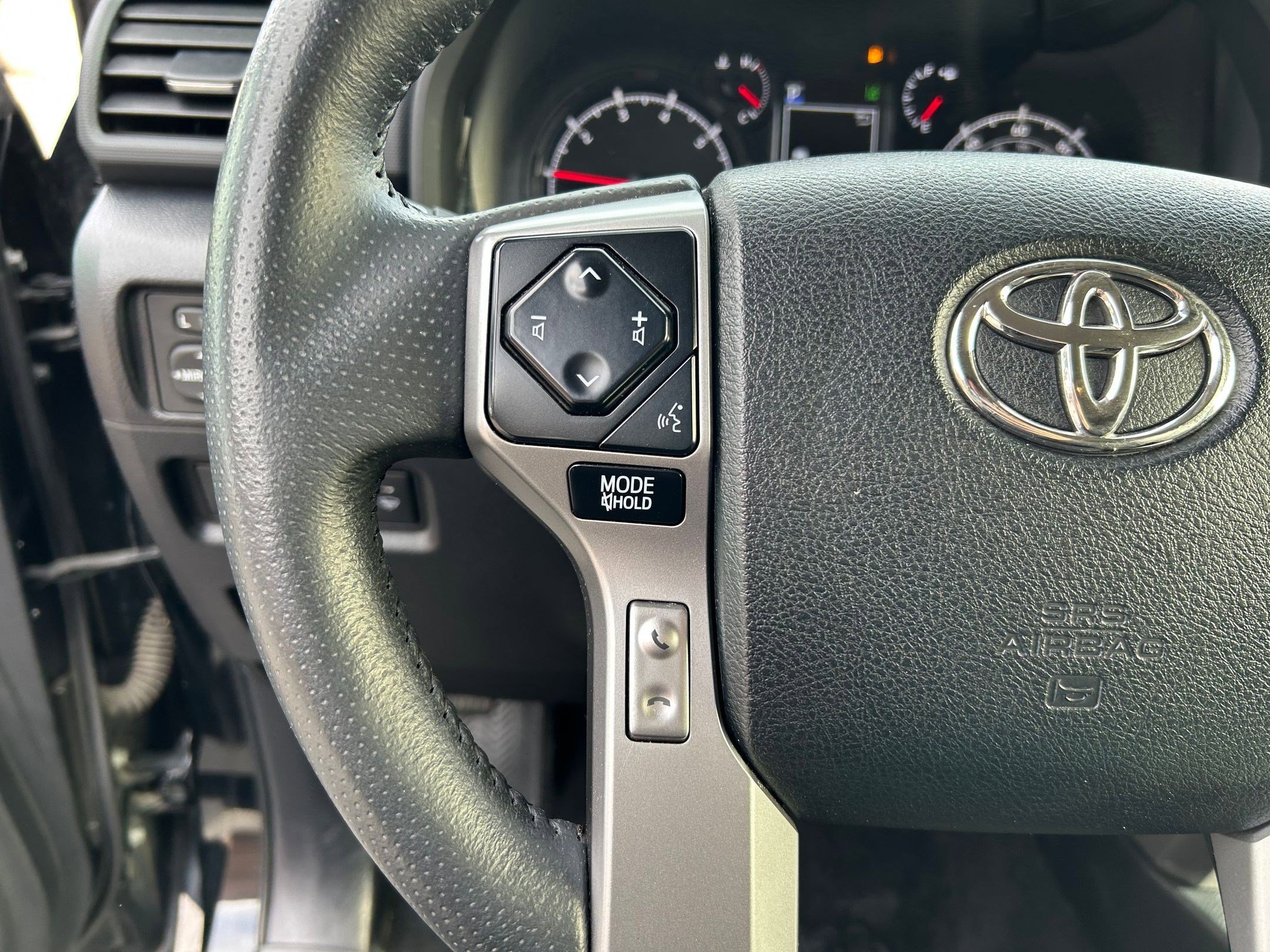 Certified 2023 Toyota 4Runner SR5 AWD/4WD image 15