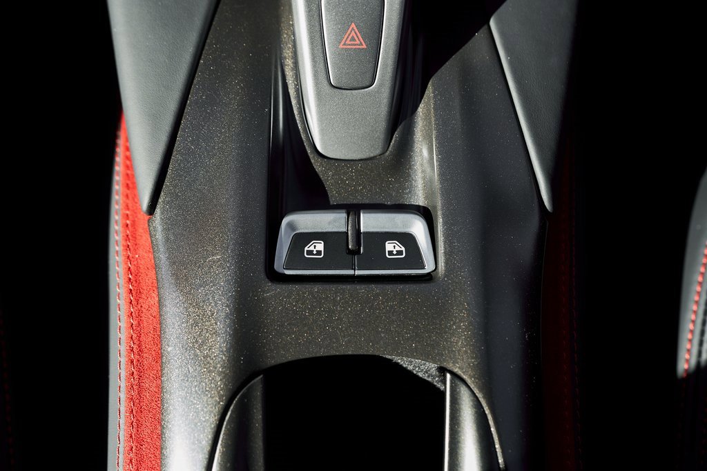 Used 2018 Ferrari 812 Superfast image 65