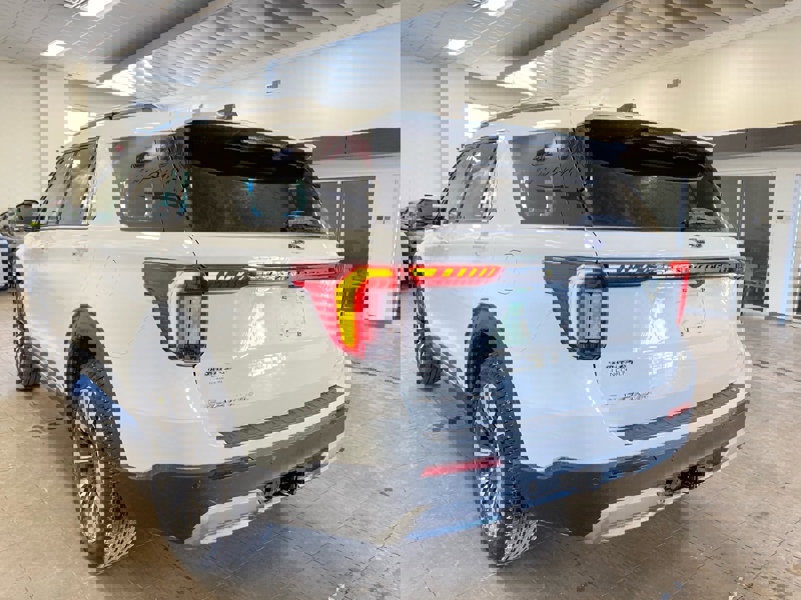 New 2026 Ford Explorer Platinum w/ LUX Leather Package image 12