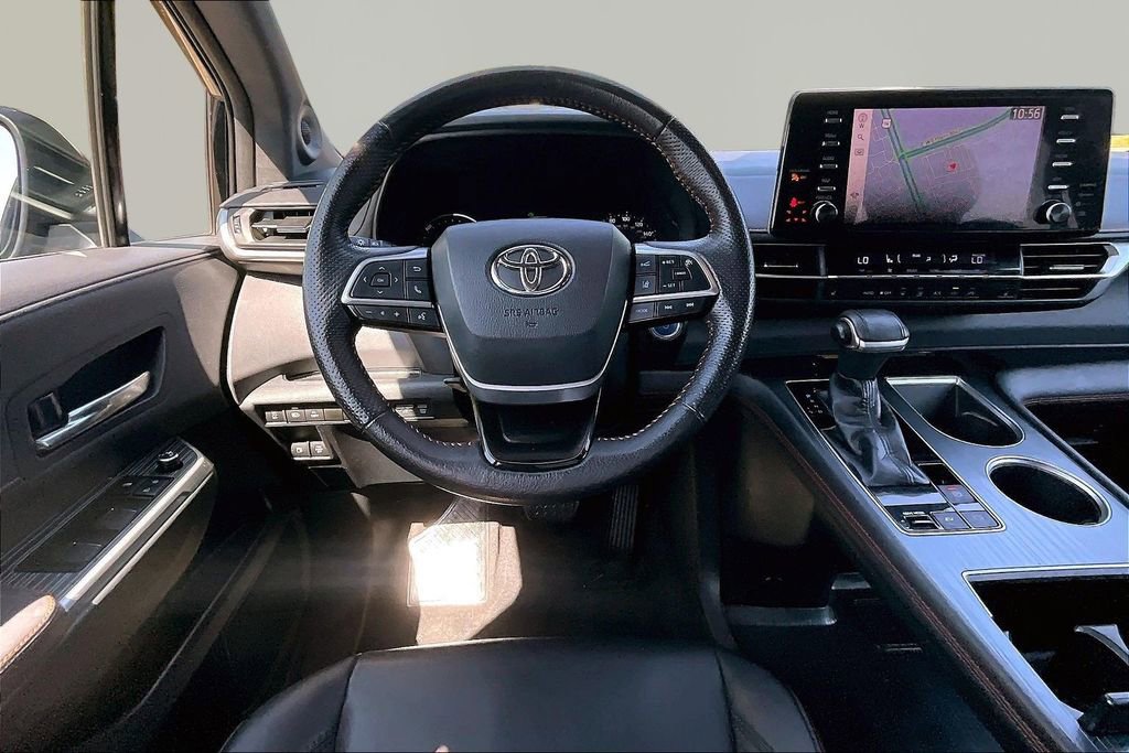 Used 2021 Toyota Sienna XSE w/ XSE Plus Package FWD image 9
