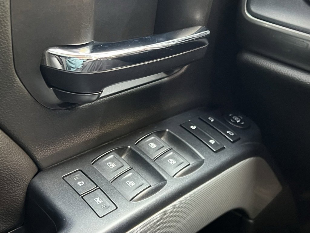 Used 2018 Chevrolet Silverado 1500 LT w/ All Star Edition image 54