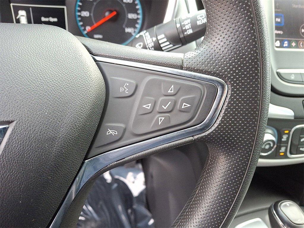 Used 2020 Chevrolet Equinox LS image 21