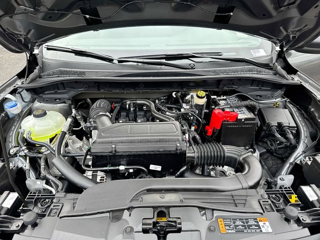 New 2025 Ford Escape ST-Line w/ Cold Weather Package AWD/4WD image 25