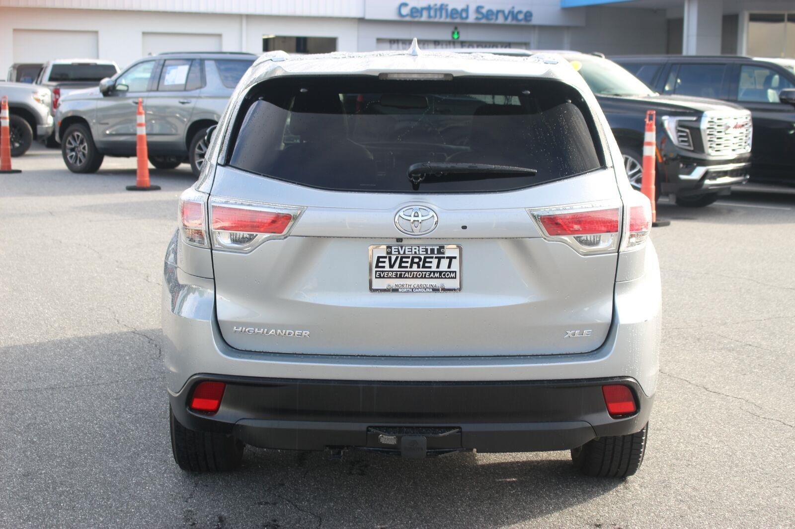 Used 2015 Toyota Highlander XLE FWD image 5