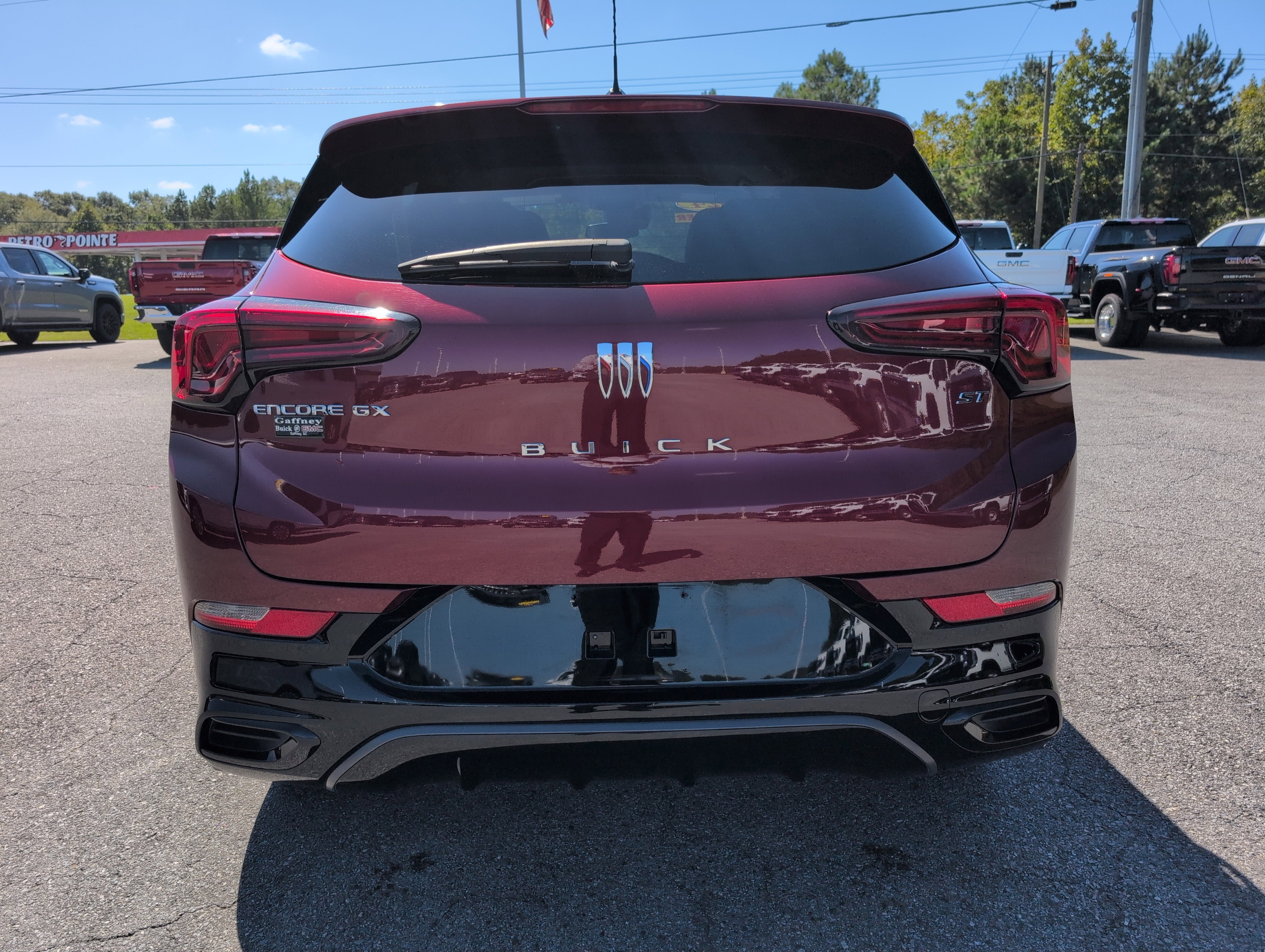 Used 2024 Buick Encore GX Sport Touring image 5