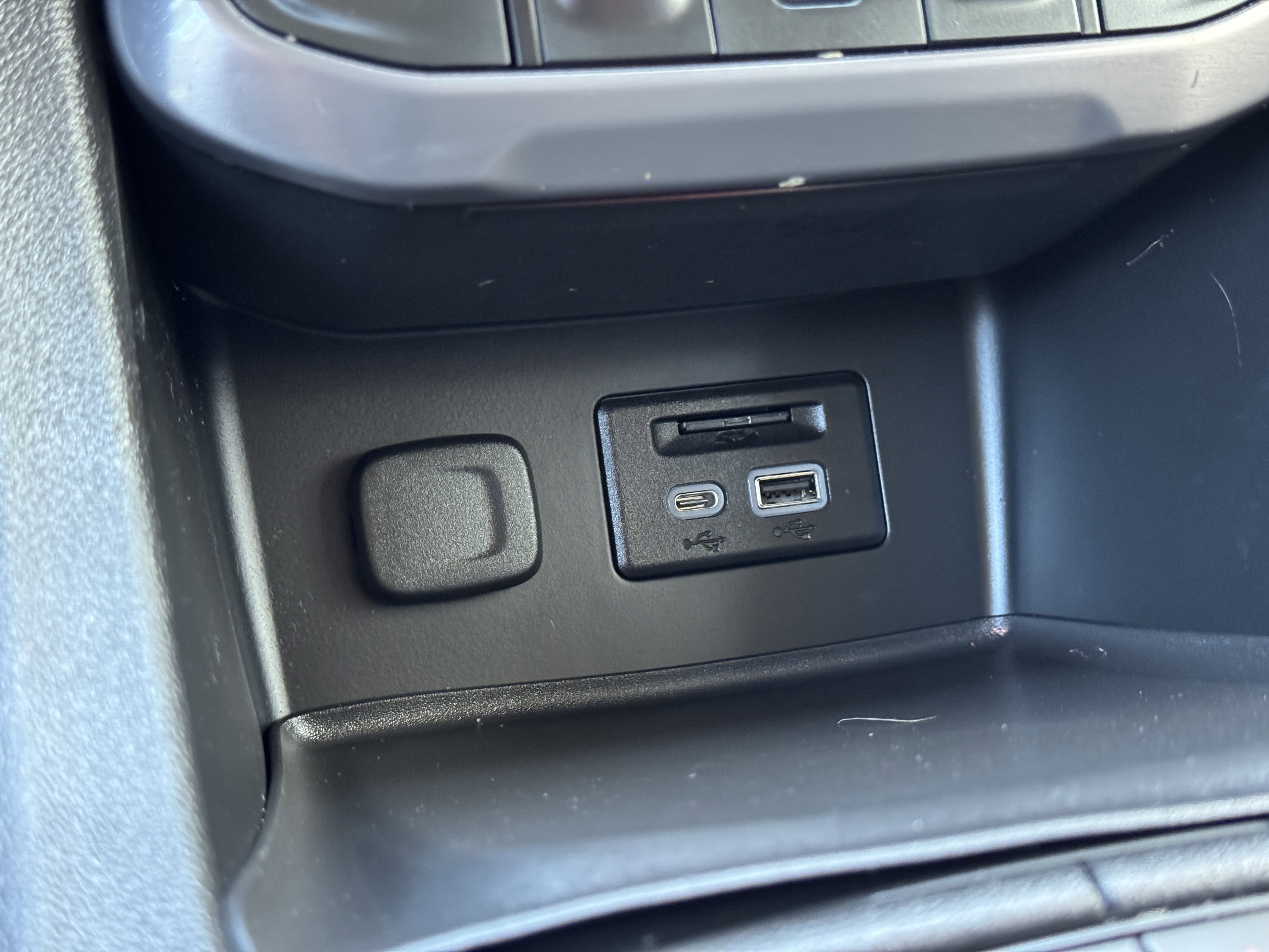 Certified 2020 GMC Acadia AT4 image 32