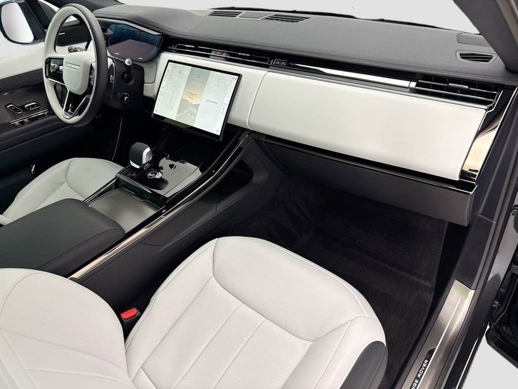 Certified 2025 Land Rover Range Rover Sport Dynamic SE AWD/4WD image 16