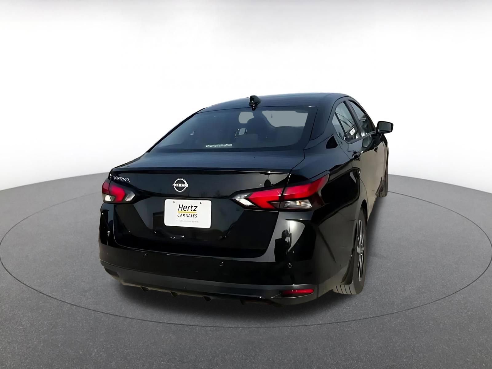 Used 2025 Nissan Versa SV w/ Trunk Package image 14