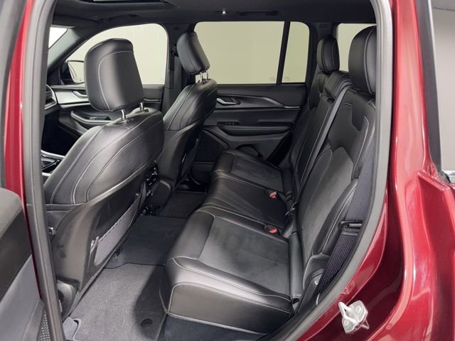 Used 2023 Jeep Grand Cherokee Altitude image 31