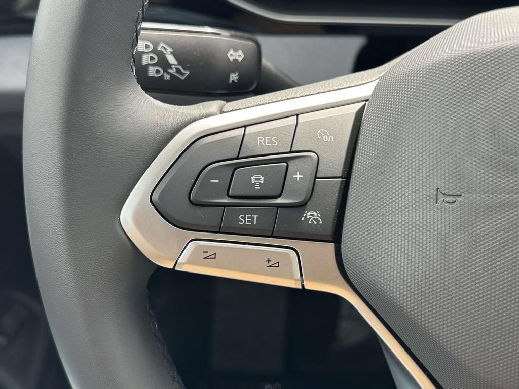 New 2026 Volkswagen Jetta SE FWD image 19