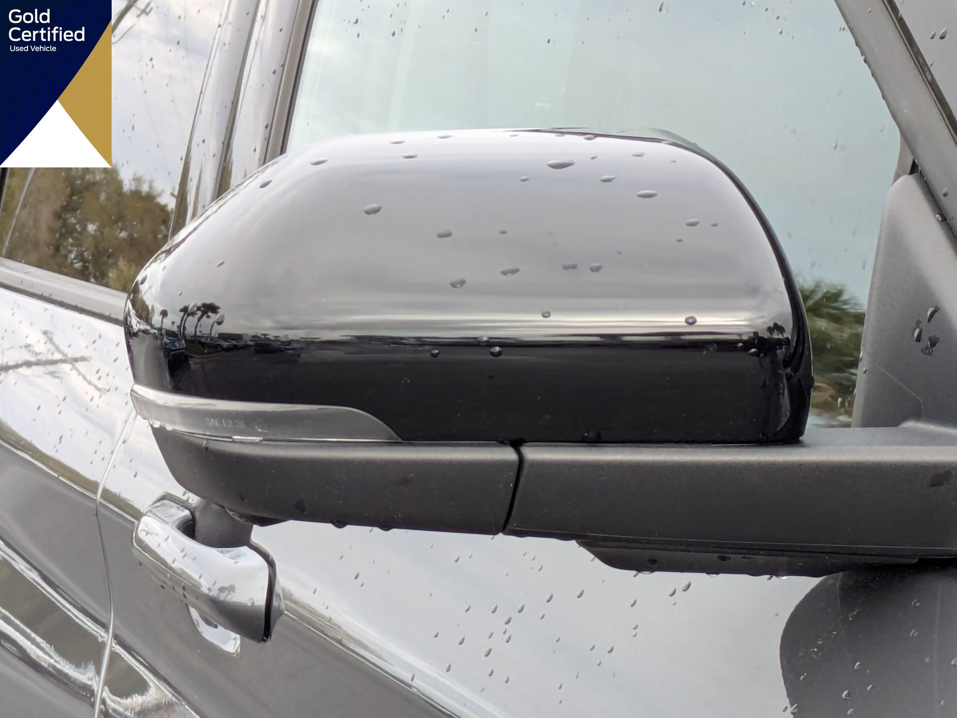 Certified 2025 Ford Explorer Platinum w/ LUX Leather Package image 16