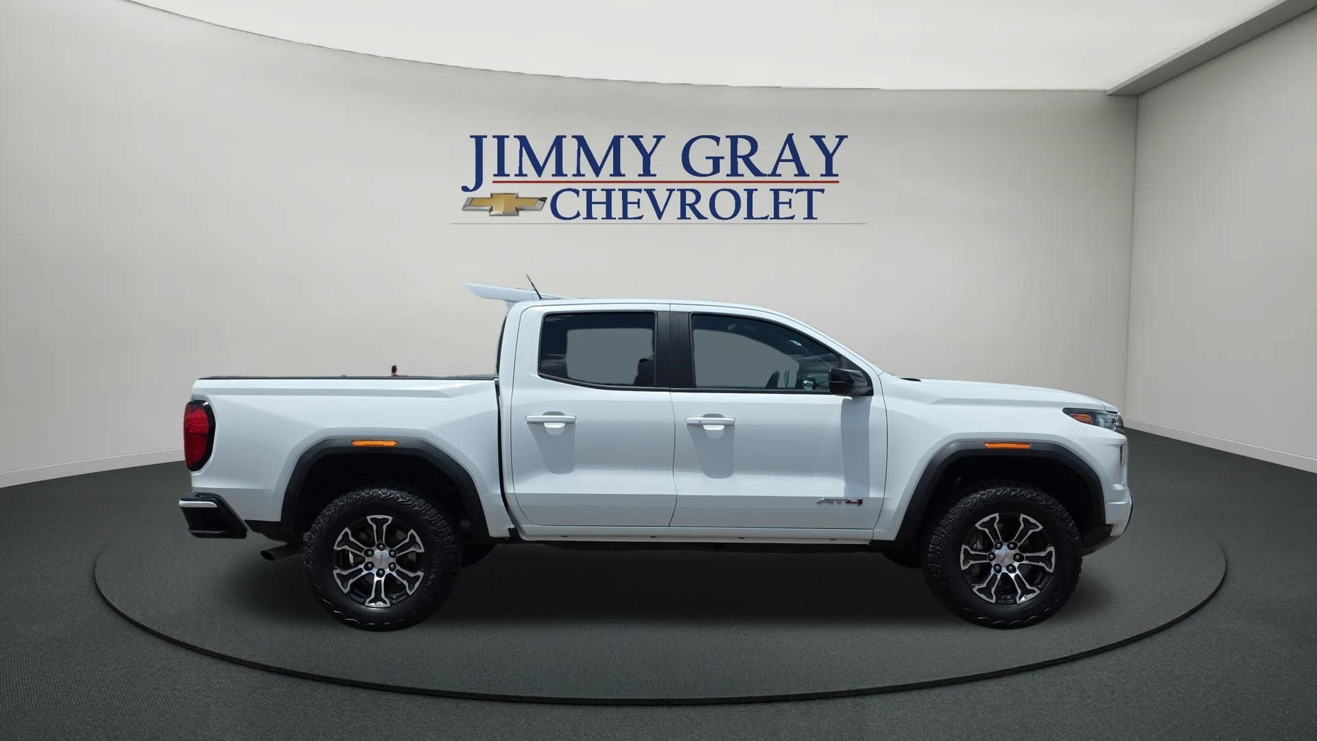 Used 2024 GMC Canyon AT4 AWD/4WD image 6