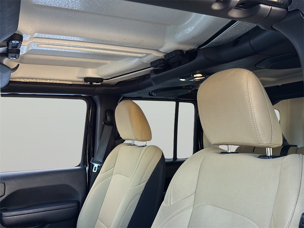 Used 2023 Jeep Wrangler Unlimited Sport image 11