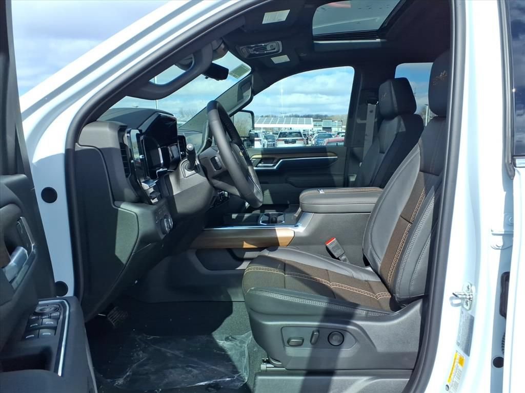 New 2026 Chevrolet Silverado 2500 High Country w/ Technology Package AWD/4WD image 13