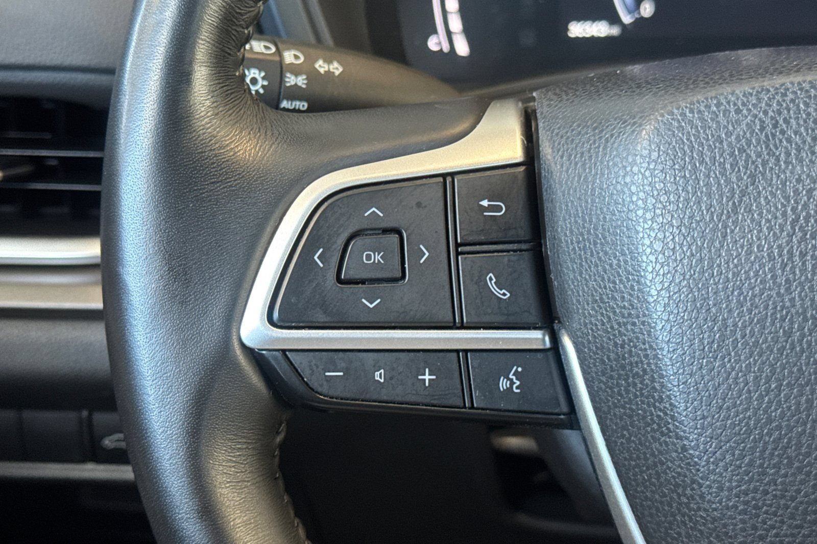 Used 2025 Toyota Grand Highlander FWD image 35