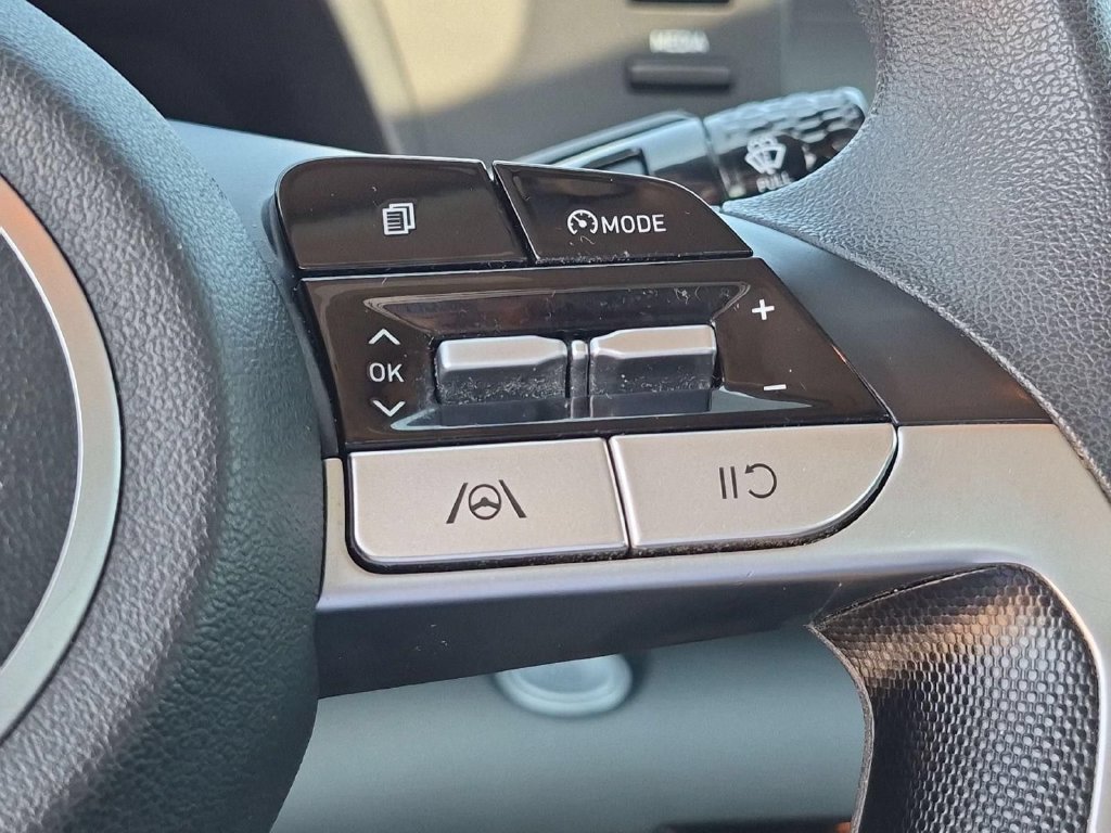 Used 2021 Hyundai Elantra SEL FWD image 19