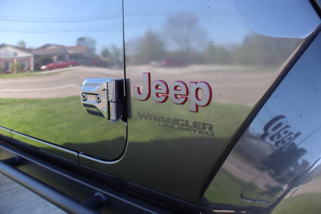 Used 2018 Jeep Wrangler Unlimited Rubicon AWD/4WD image 2